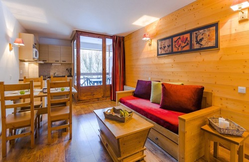 Brides-les-Bains Apartment | Mountain Escape with Pool