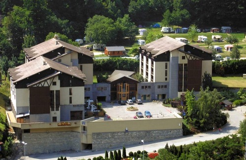 Brides-les-Bains Apartment | Mountain Escape with Pool