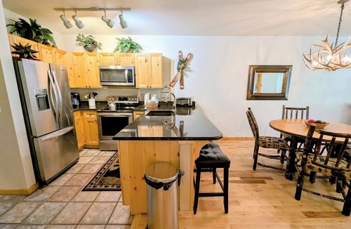 Mountain House Condo | Mountain Escape | Hot Tubs, Deck & Views