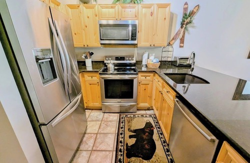 Mountain House Condo | Mountain Escape | Hot Tubs, Deck & Views
