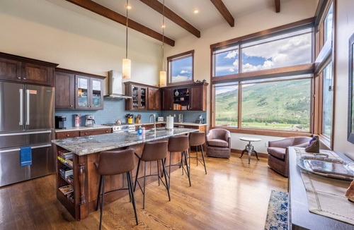 Silverthorne House | Mountain Escape | Resort Amenities | Summit Sky Ranch
