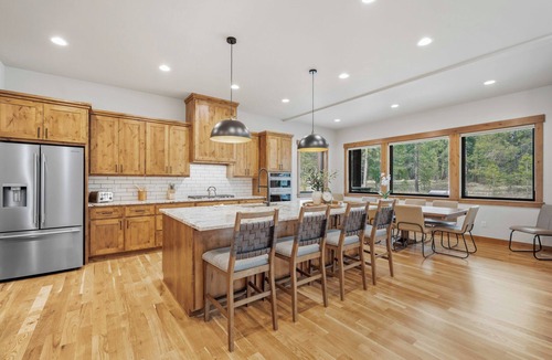 Sunriver House | Mountain Escape with Access to Exclusive Golf