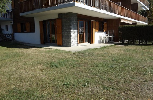 Salins Apartment | Mountain Escape with Fireplace