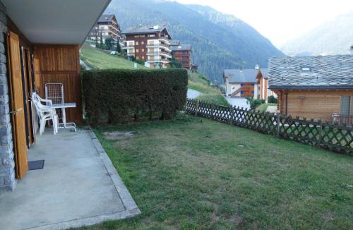 Salins Apartment | Mountain Escape with Fireplace