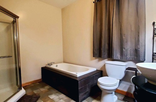 Round Top Ski Chalet | Mountain Getaway in the Catskills