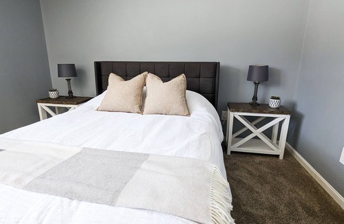 Fryeburg House | Mountain Getaway, on the Mountain Division Trail!