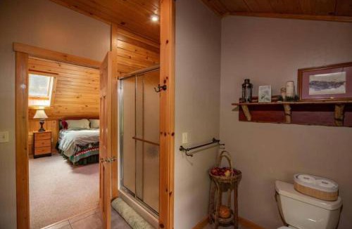 Bryant Pond Ski Chalet | Mountain getaway overlooking Lake Christopher
