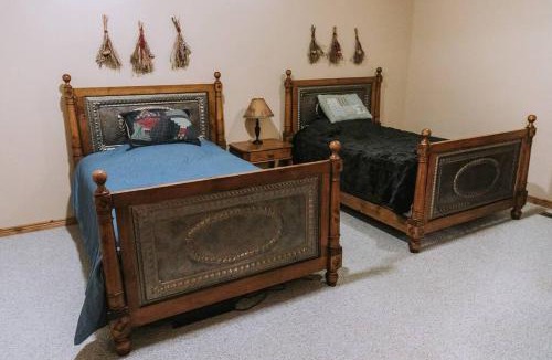 Wolf Creek Apartment | Mountain Getaway!