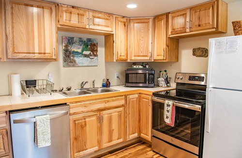 Woodland Park Ski Chalet | Mountain Getaway and Family Retreat