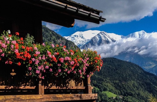 Servoz Ski Chalet | Mountain guide's chalet in the Chamonix valley