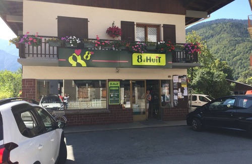 Servoz Ski Chalet | Mountain guide's chalet in the Chamonix valley