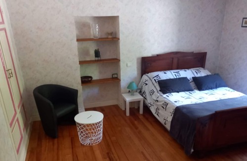 Savignac-les-Ormeaux House | Mountain house with garden