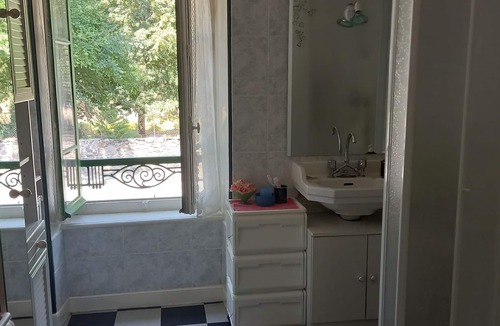 Savignac-les-Ormeaux House | Mountain house with garden