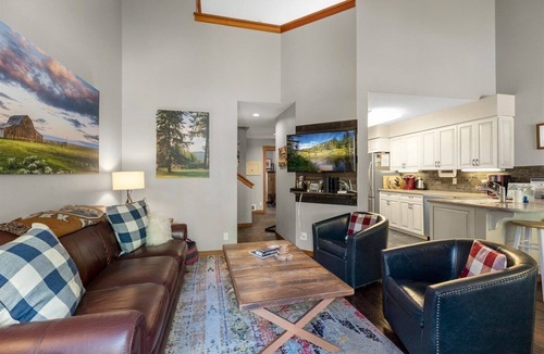 Whitefish Condo | Mountain Harbor Lakehouse Nook | 2 Bed, 2 Bath