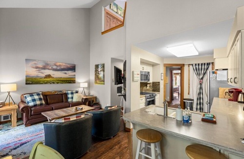 Whitefish Condo | Mountain Harbor Lakehouse Nook | 2 Bed, 2 Bath