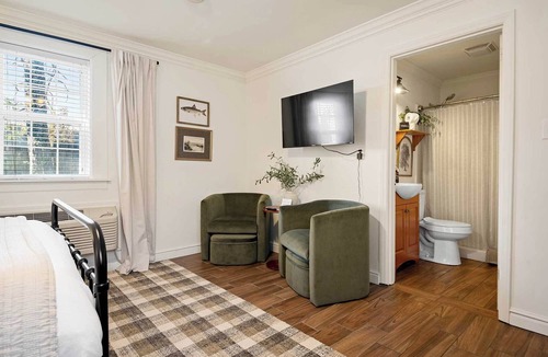Lookout Mountain Bed & Breakfast | Mountain Hideaway Suite Near Rock City Lights