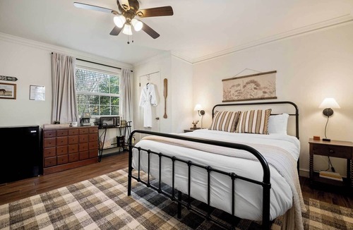 Lookout Mountain Bed & Breakfast | Mountain Hideaway Suite Near Rock City Lights