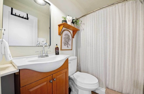 Lookout Mountain Bed & Breakfast | Mountain Hideaway Suite Near Rock City Lights