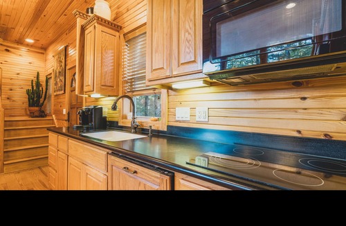 Hot Springs Village House | MOUNTAIN HOME-GOLD STAR WINNER!-A peaceful place to breathe in, breathe out.