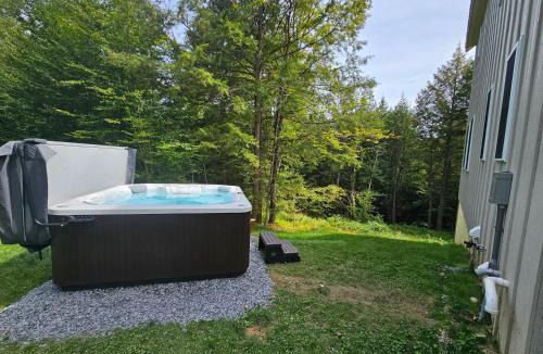 Moretown House | Mountain Home Between Stowe & Sugarbush W Hot Tub