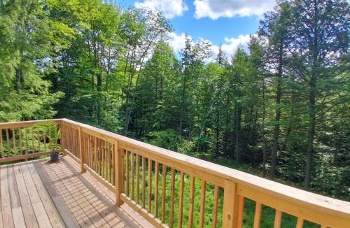 Moretown House | Mountain Home Between Stowe & Sugarbush W Hot Tub