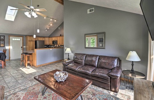 Gassville Cottage | Mountain Home Cottage w/Deck on White River!