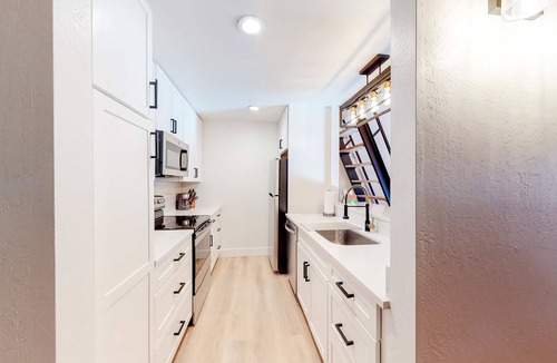 Kings Beach Condo | Mountain Home with Gas Fireplace, Fast WiFi, Balcony, Shared Pool, Tennis
