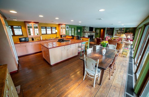 New Hope House | Mountain House - A private rustic oasis with goats!