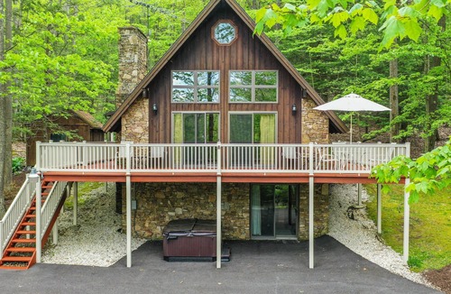 Oakland Cabin | Mountain House by Taylor Made Deep Creek