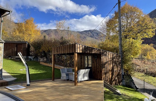 Bezins-Garraux House | Mountain house with private pool and fenced garden