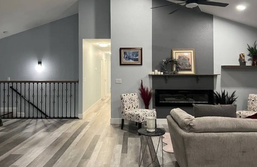 Somerset House | Mountain house with a view near wineries