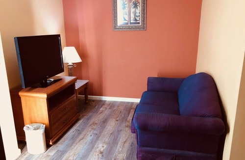 Dunlap Hotel | Mountain Inn & Suites Dunlap