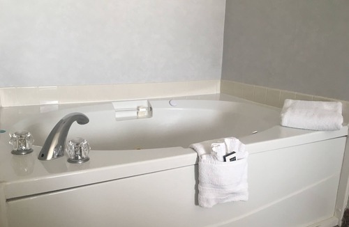Erwin Hotel | Mountain Inn & Suites