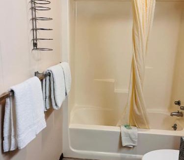 Iron Mountain Hotel | Mountain Inn