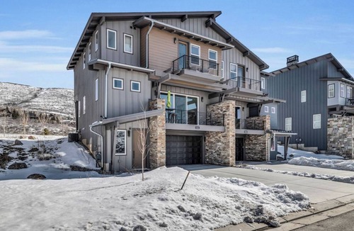 Deer Mountain House | Mountain Lake Getaway - Chef's Kitchen - High End