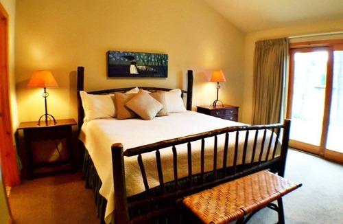 Woods Bay Cabin | Mountain Lake Lodge