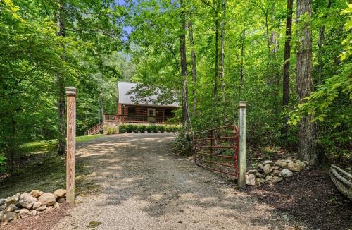 Cosby Ski Chalet | Mountain Laurel