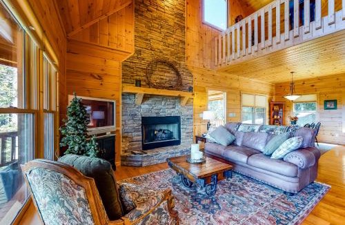 Cherry Log House | Mountain Laurel View