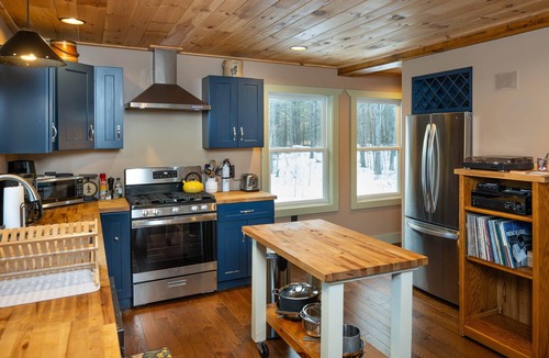 Elizabethtown Cabin | Mountain Lodge on 87 Acres - Sauna, Hot Tub, Arcade