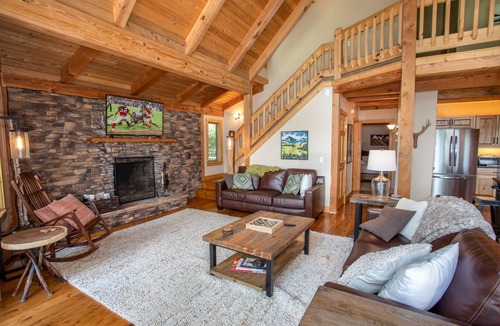 Todd Cabin | Mountain Lodge With Picturesque Views