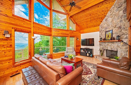 Old Fort House | Mountain Lure: VIEWS OF BLUE RIDGE MTNS & LAKE LURE - NEAR ASHEVILLE & BLACK MTN