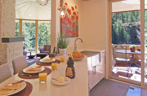 Woodland Park House | Mountain Luxury, 6 acres-fish, hike, wildlife, explore.dream, Airconditioning