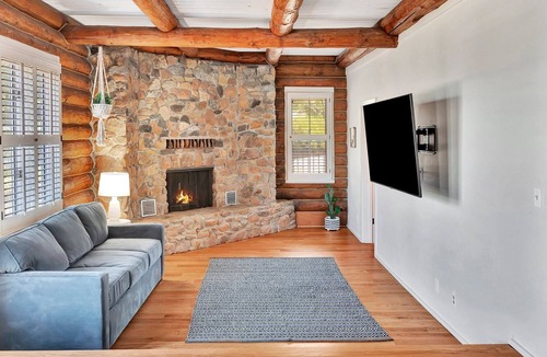 Alpine Cabin | Mountain Luxury Lodge in Alpine!