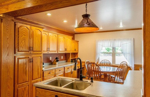 Farmington House | Mountain Majesty - Private Experience with Hot Tub & Outdoor Fireplace