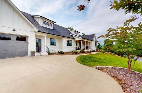 Mill Spring House | Mountain Majesty