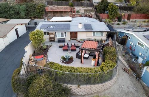 Lemon Grove House | Mountain Majesty with AC BBQ Parking