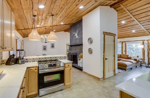 Morrison House | Mountain Mansion | Hot Tub | Sauna