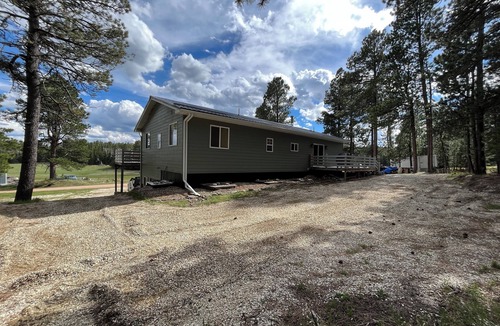 Deadwood Cabin | Mountain Meadow View