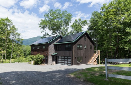 Saugerties Ski Chalet | Mountain Modern Barn