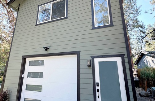 River West Apartment | Mountain Modern - Your Basecamp for Adventure!